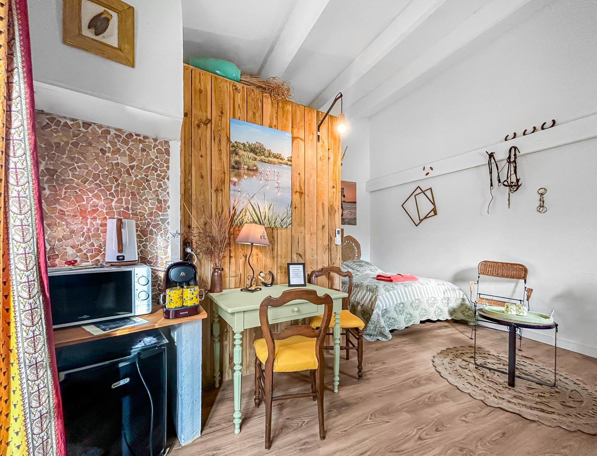 Hotel La Bergerie Douceur à Aubord Extérieur photo
